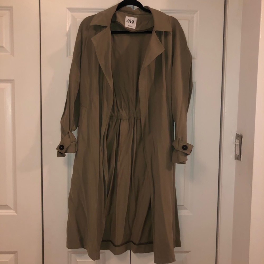 Zara green flowy trench with pockets